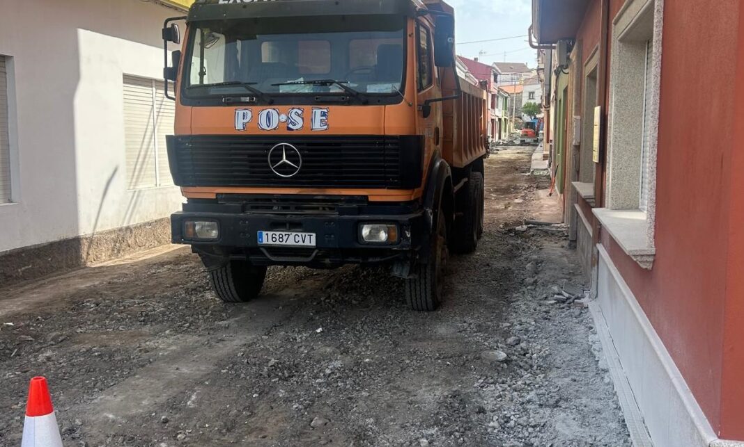 Obras en la calle Sofía Rivas de Camariñas